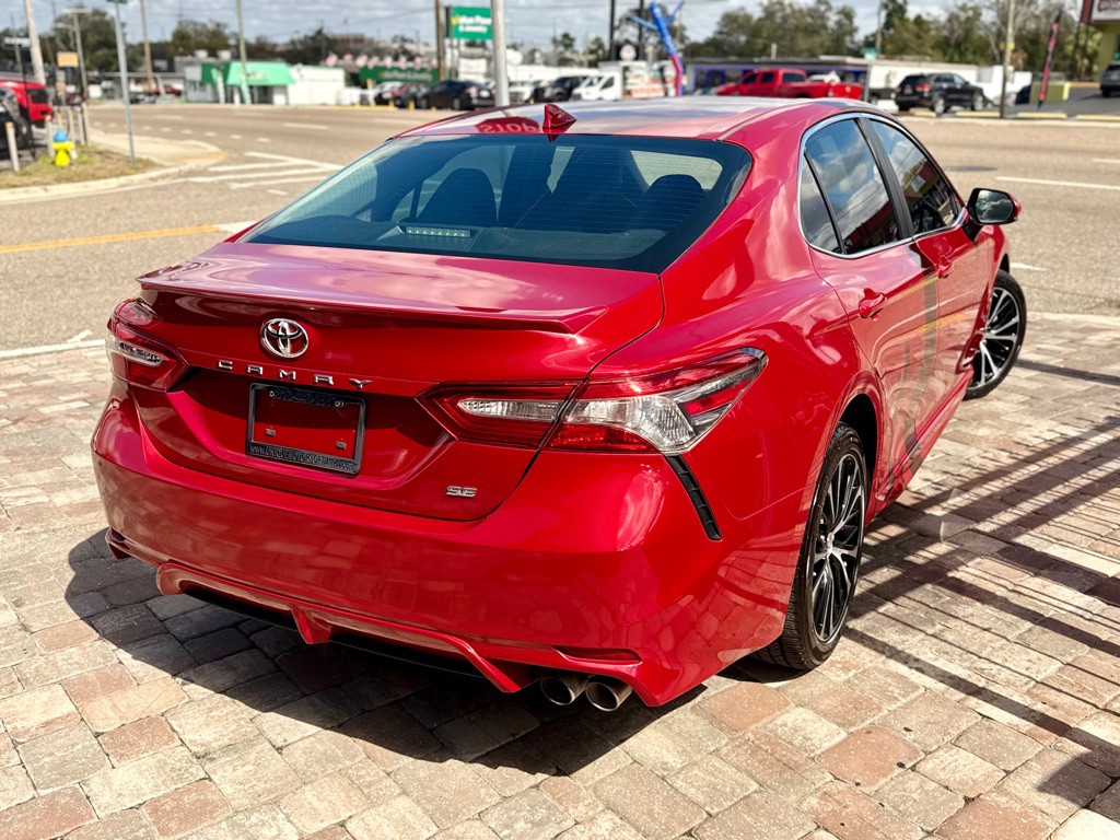 2019 Toyota Camry Image 28