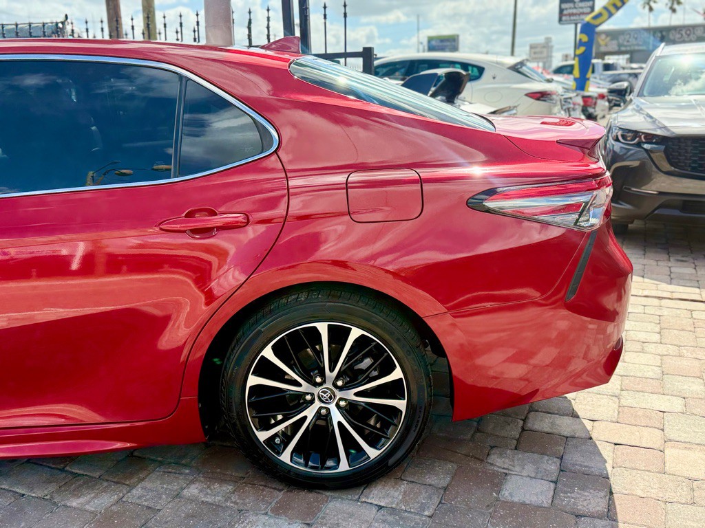 2019 Toyota Camry Image 29