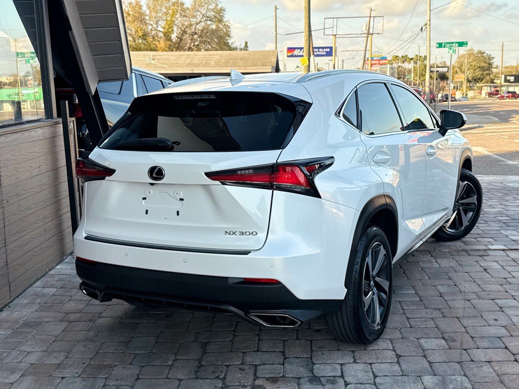 2018 Lexus NX Image 2