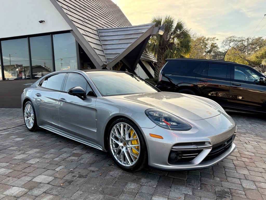 2018 Porsche Panamera Image 4