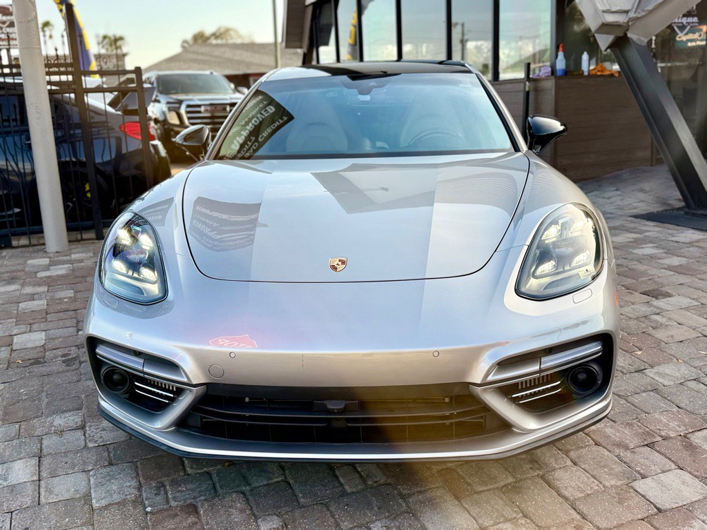 2018 Porsche Panamera Image 5