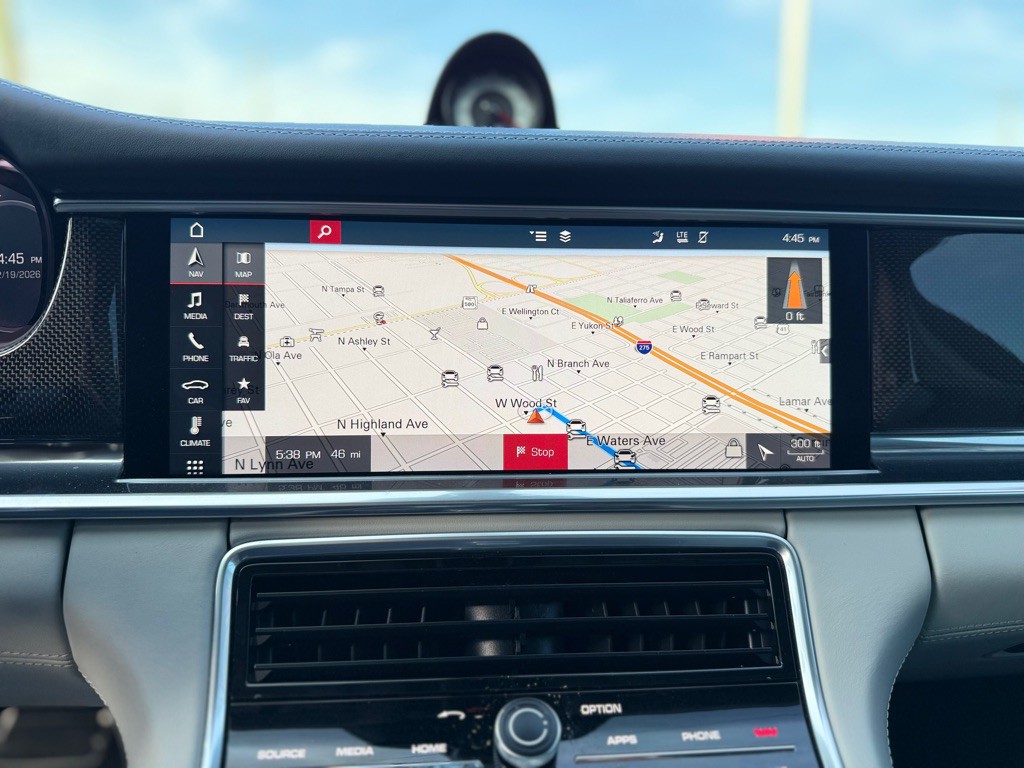 2018 Porsche Panamera Image 15