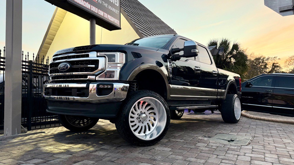 2022 Ford F-250 Image 2