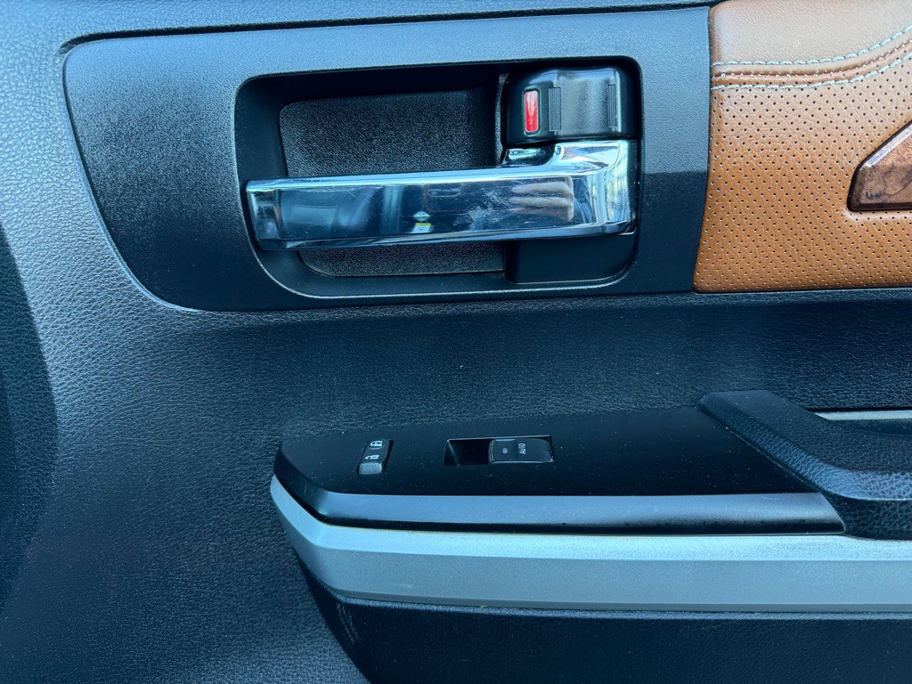 2014 Toyota Tundra Image 33