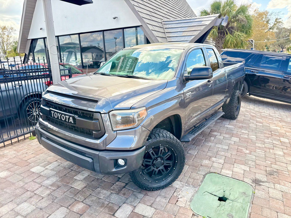 2014 Toyota Tundra Image 2