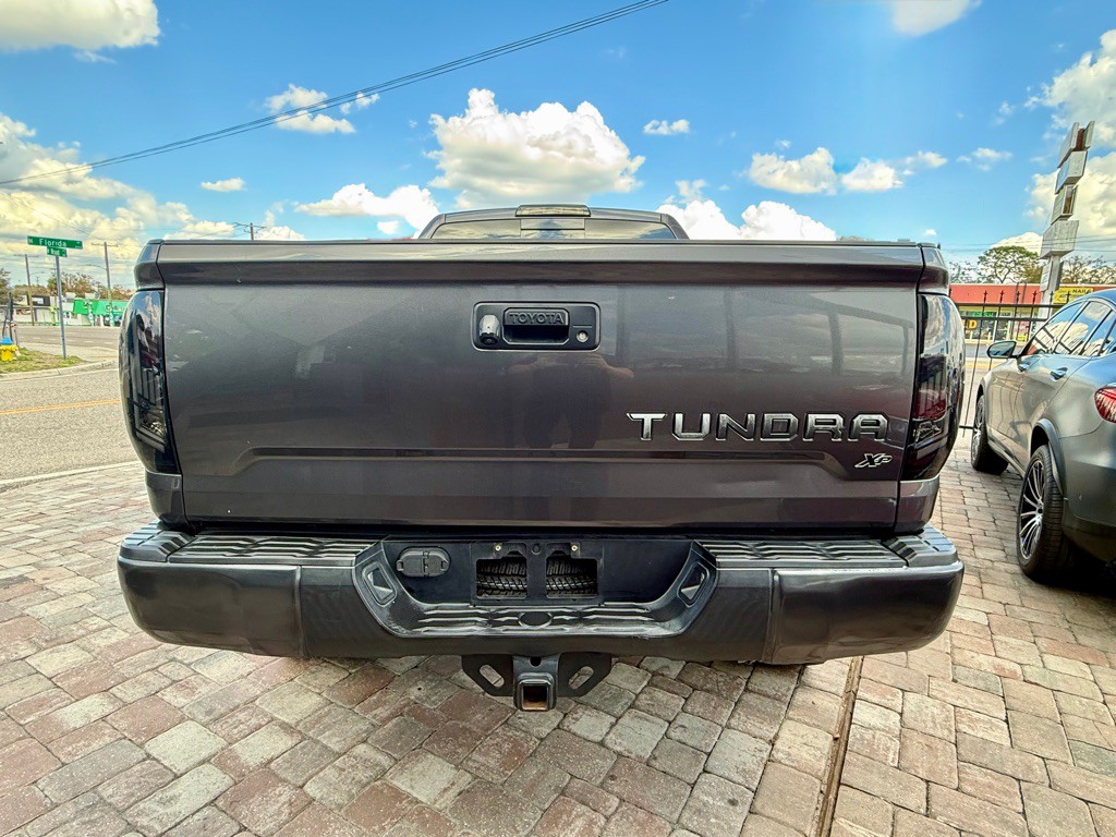 2014 Toyota Tundra Image 9