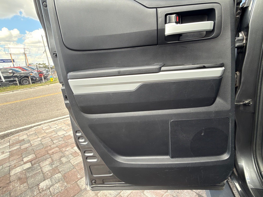 2014 Toyota Tundra Image 33