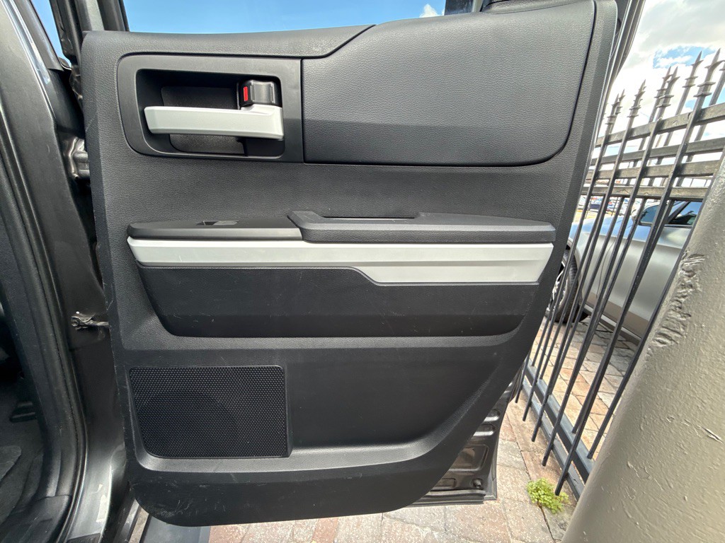 2014 Toyota Tundra Image 34