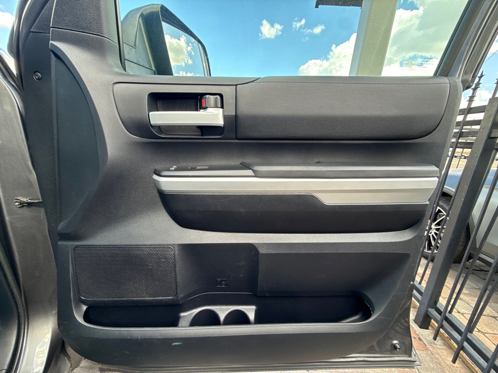 2014 Toyota Tundra Image 35