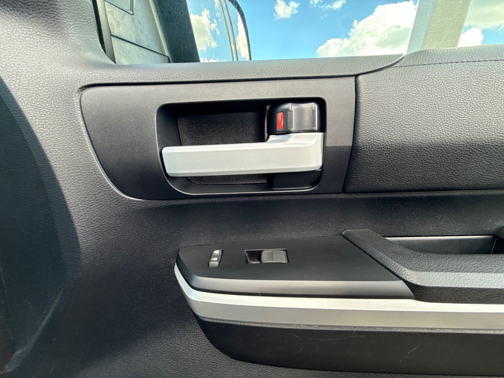 2014 Toyota Tundra Image 36