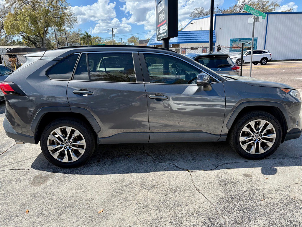 2020 Toyota Rav4 Image 8