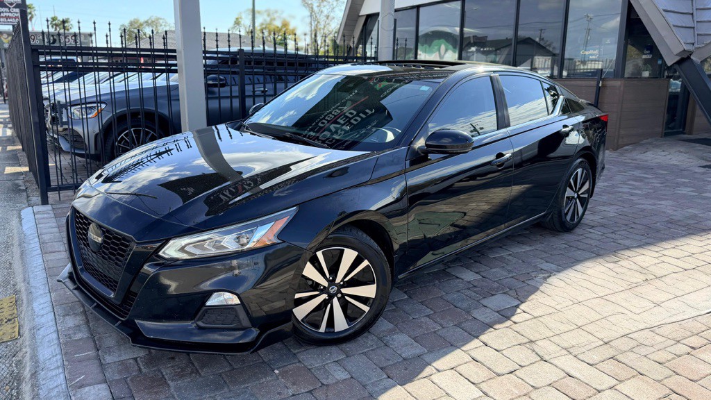 2021 Nissan Altima Image 1