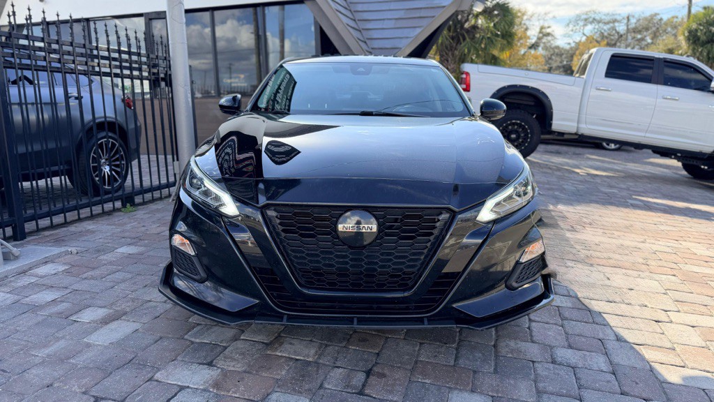 2021 Nissan Altima Image 3