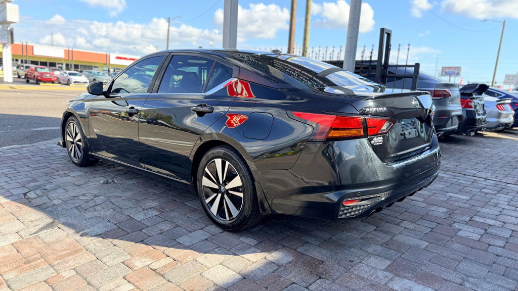 2021 Nissan Altima Image 4