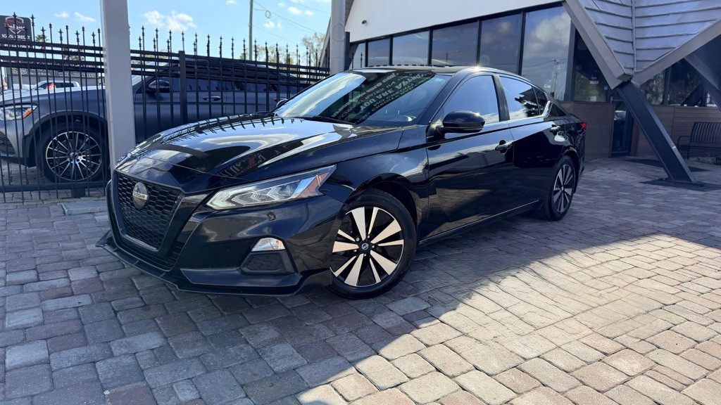 2021 Nissan Altima Image 5