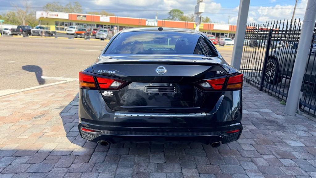 2021 Nissan Altima Image 7