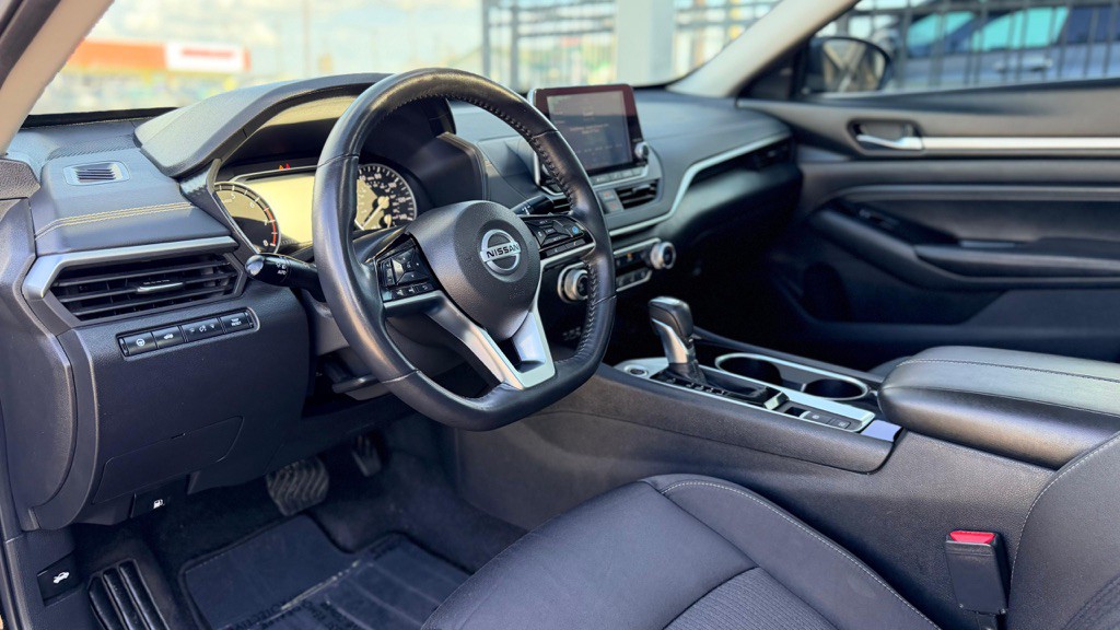 2021 Nissan Altima Image 11