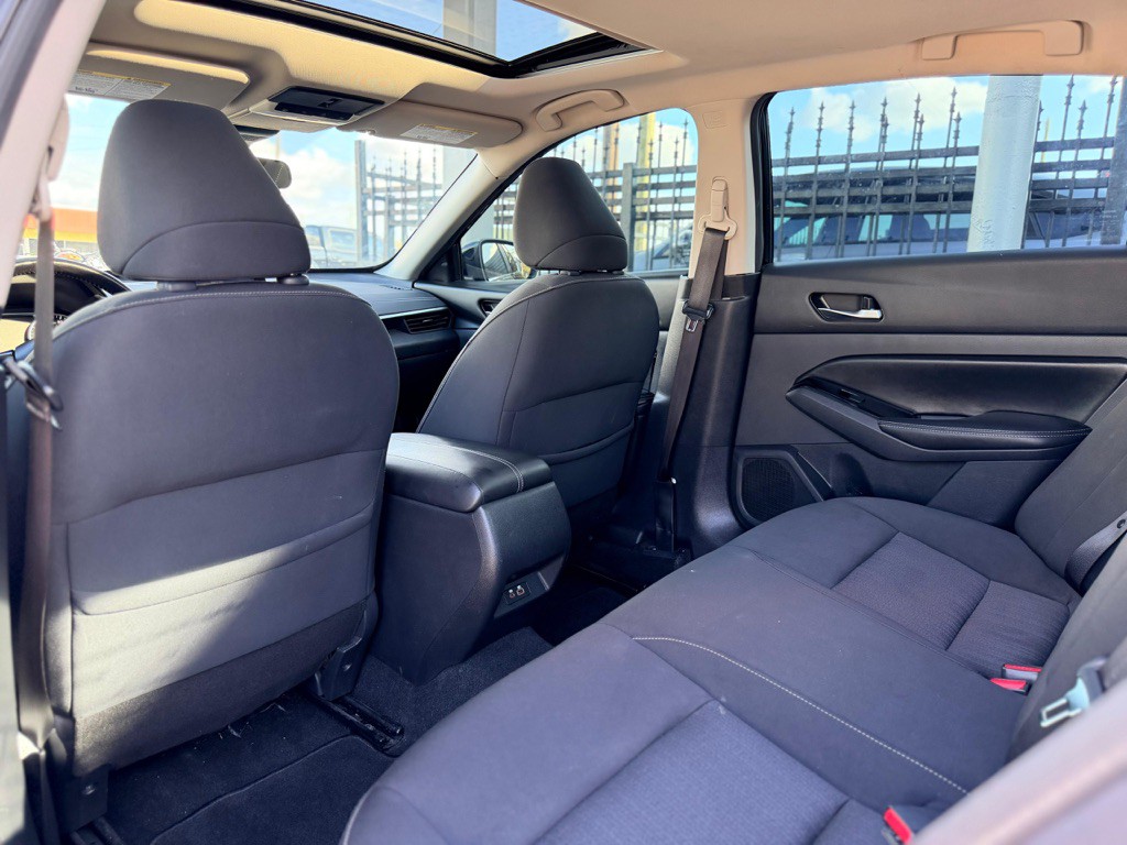 2021 Nissan Altima Image 14