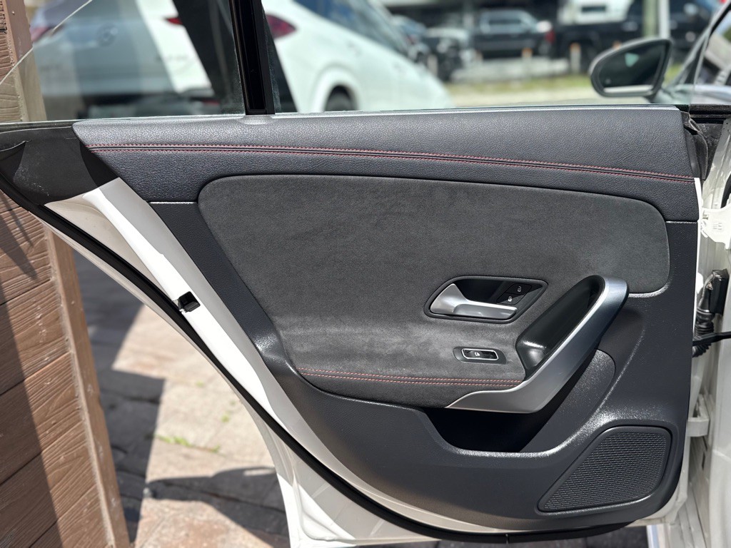 2021 Mercedes-Benz CLA-Class Image 32