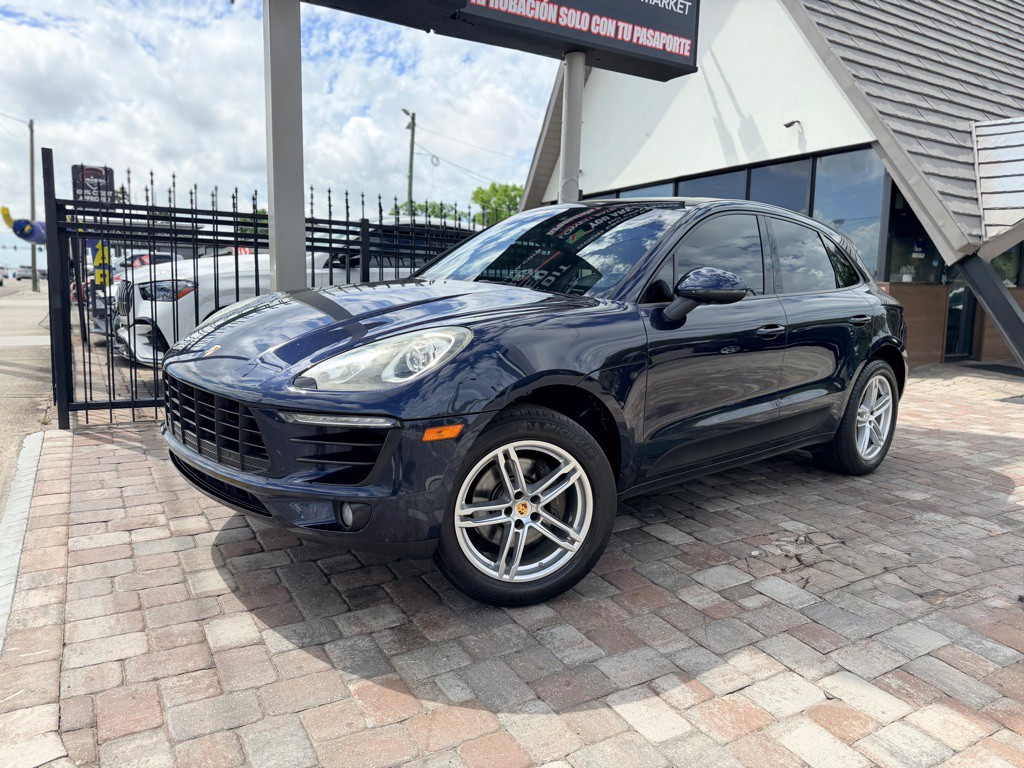 2017 Porsche Macan Image 9