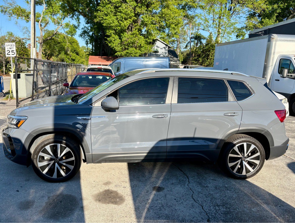 2023 Volkswagen Taos Image 4