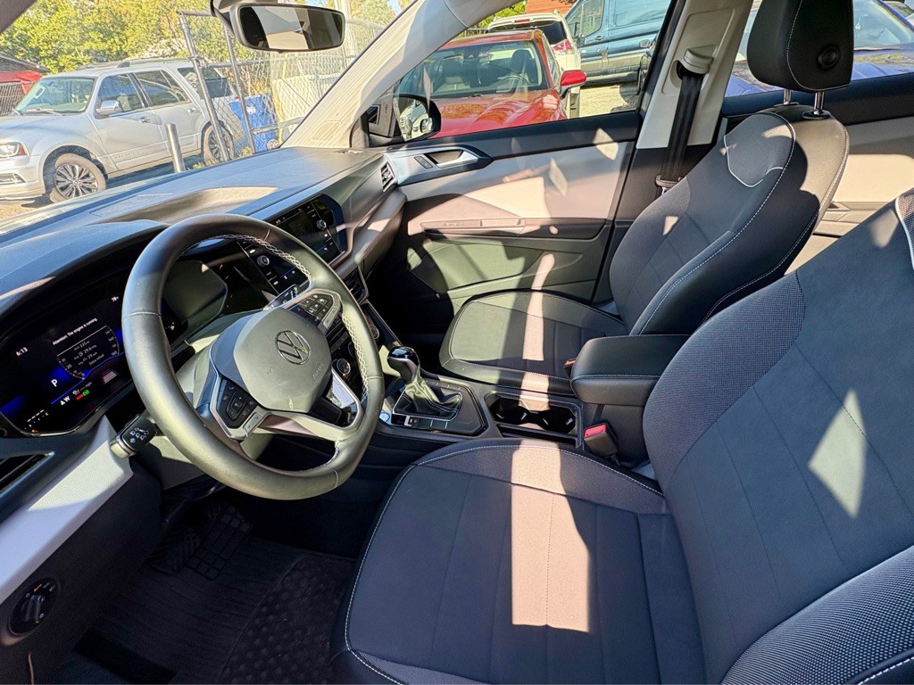 2023 Volkswagen Taos Image 16