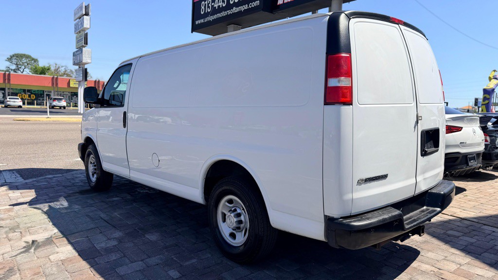 2019 Chevrolet Express Image 5