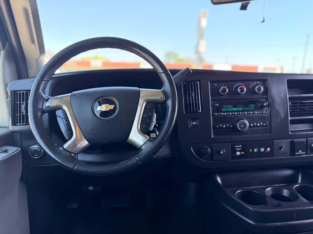 2019 Chevrolet Express Image 12