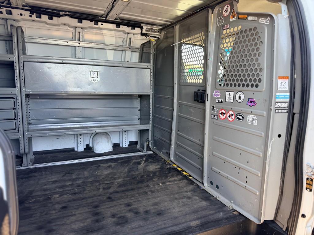 2019 Chevrolet Express Image 14