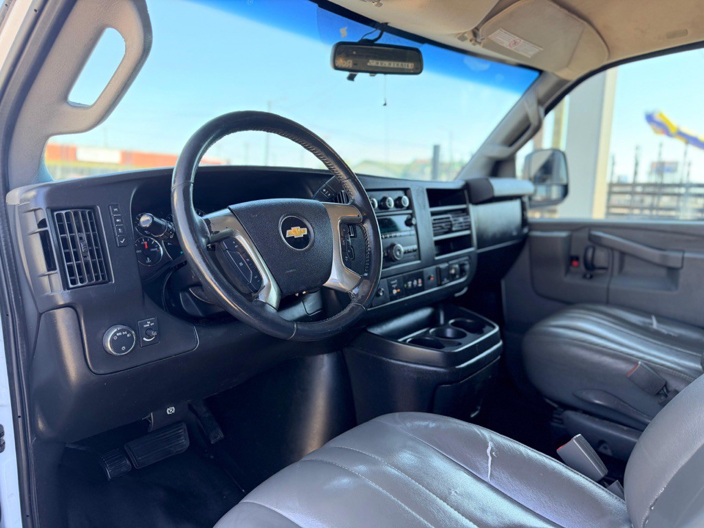 2019 Chevrolet Express Image 10