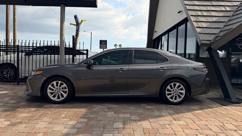 2021 Toyota Camry Image 5