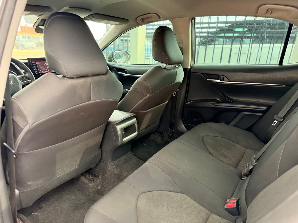 2021 Toyota Camry Image 17