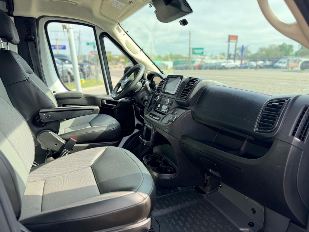 2024 RAM Promaster Image 25