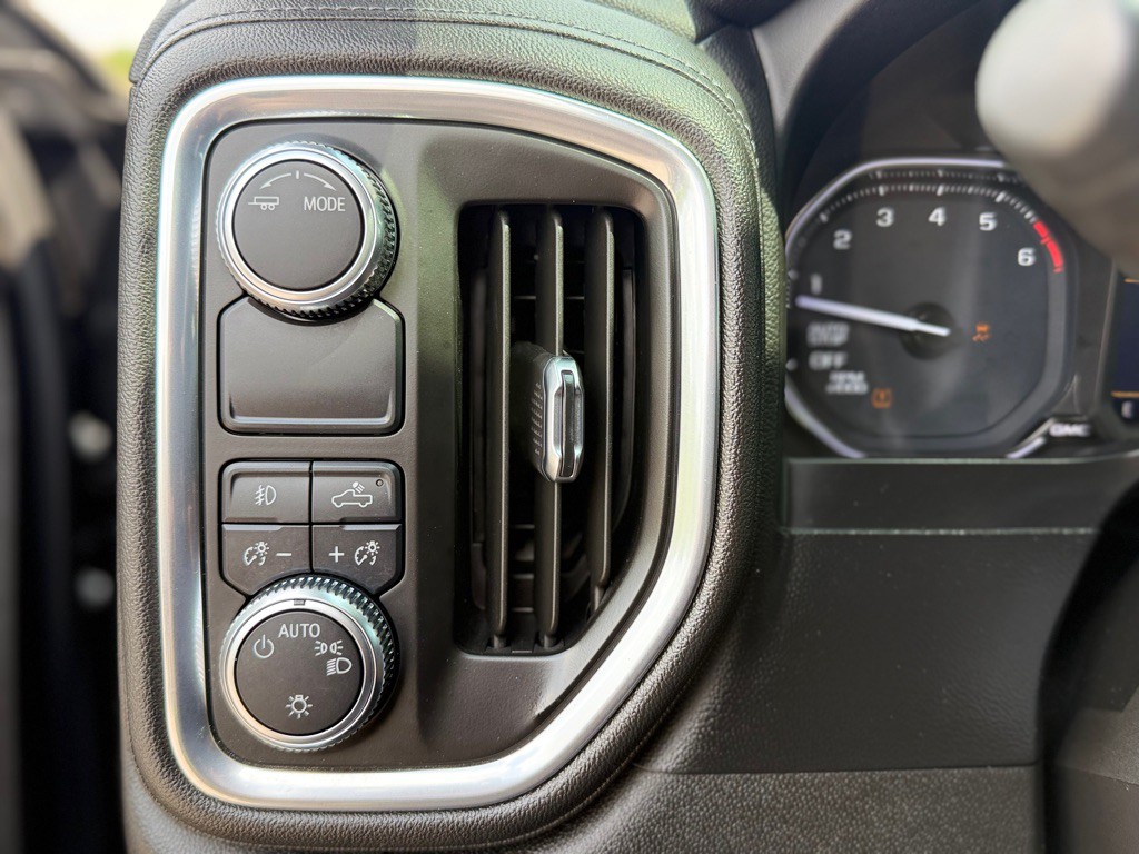 2021 GMC Sierra Image 32