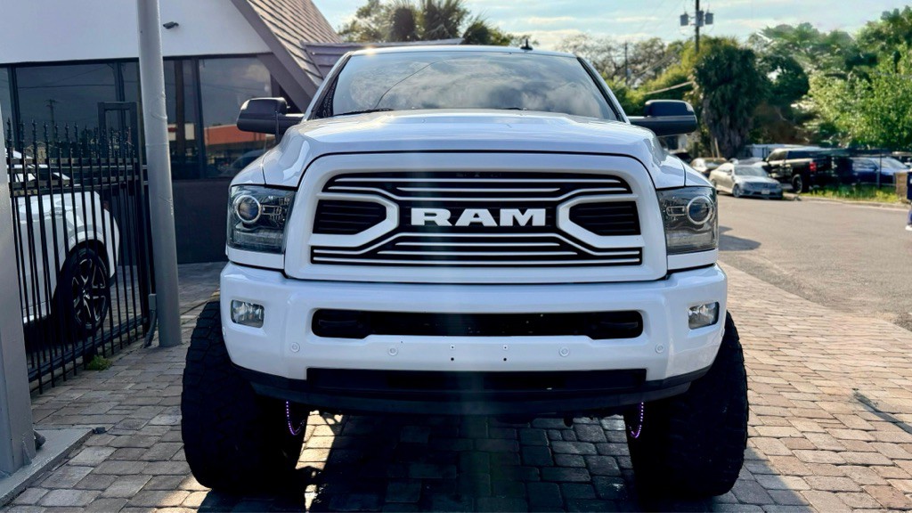 2018 RAM 2500 Image 3