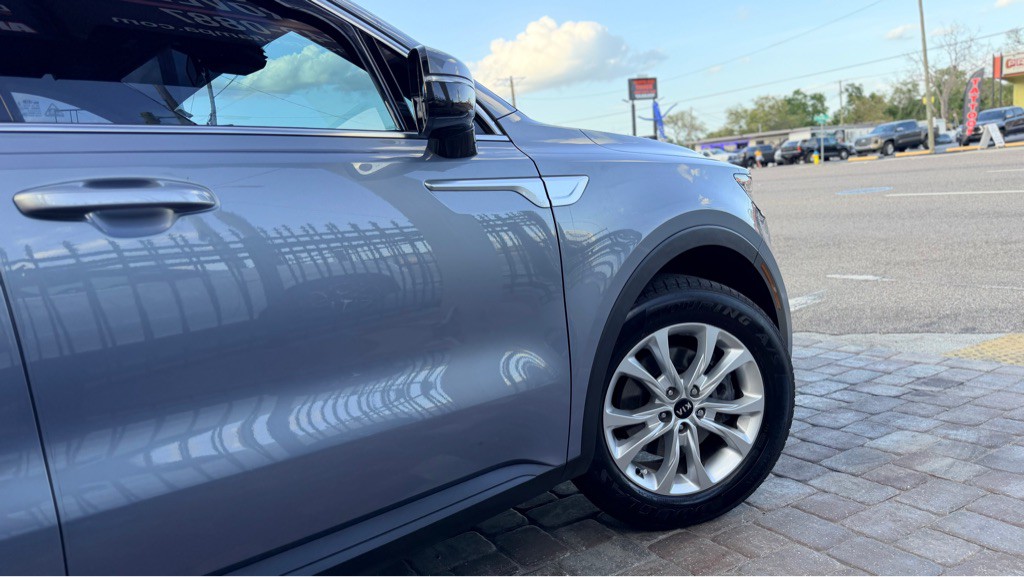 2021 Kia Sorento Image 2