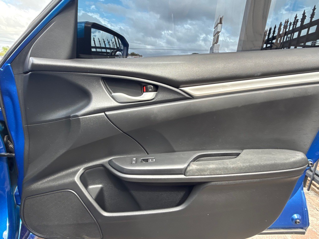 2020 Honda Civic Image 32