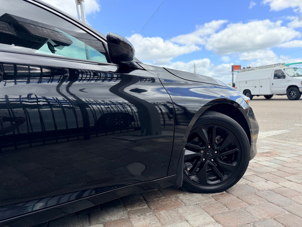 2019 Honda Accord Image 2