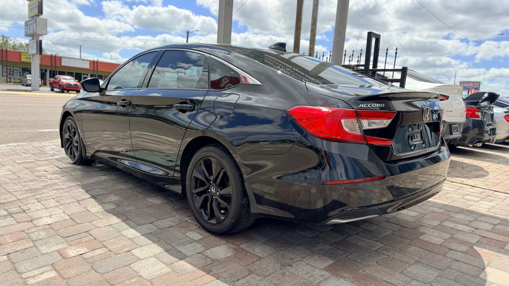 2019 Honda Accord Image 8