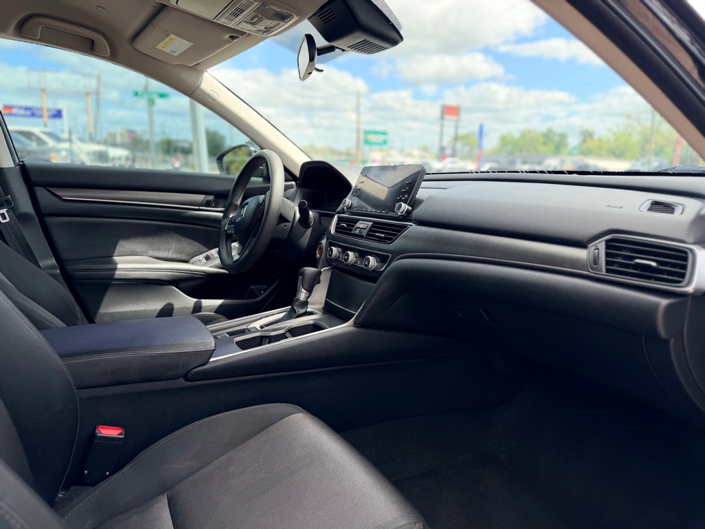 2019 Honda Accord Image 13