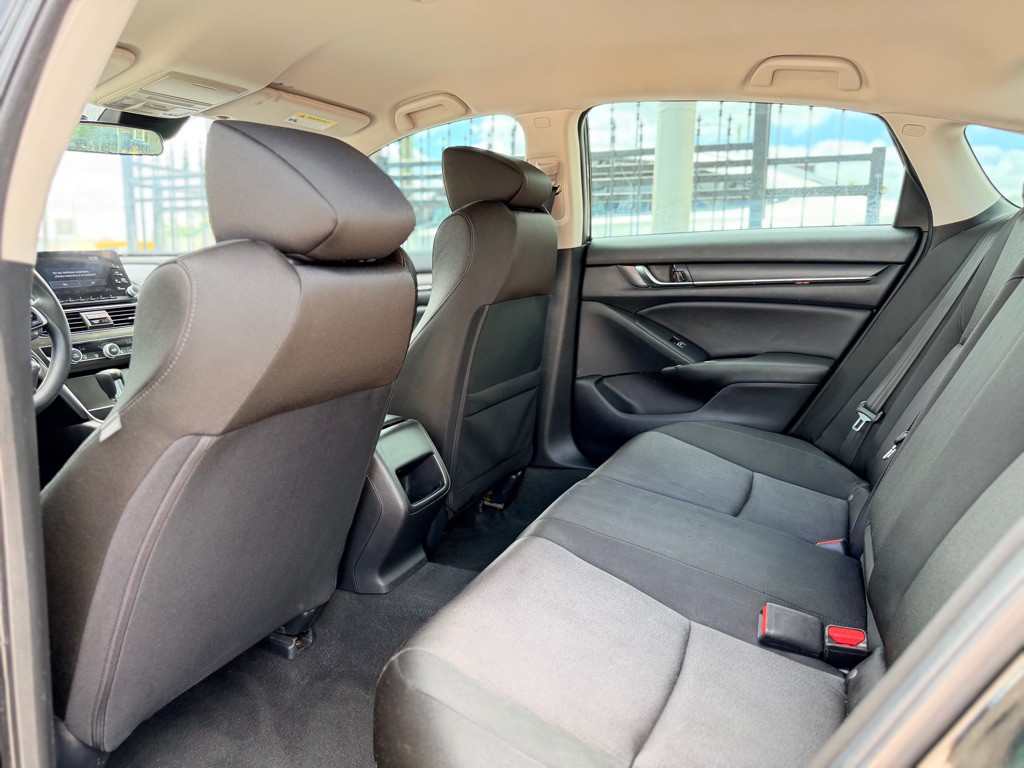 2019 Honda Accord Image 17