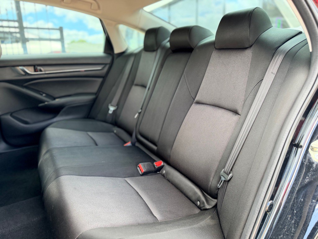 2019 Honda Accord Image 18