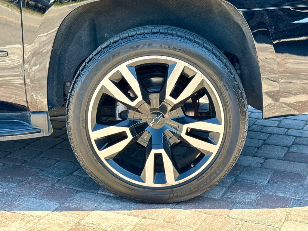 2018 Chevrolet Suburban Image 10