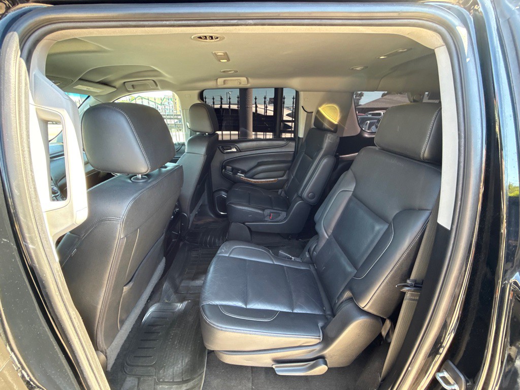 2018 Chevrolet Suburban Image 16