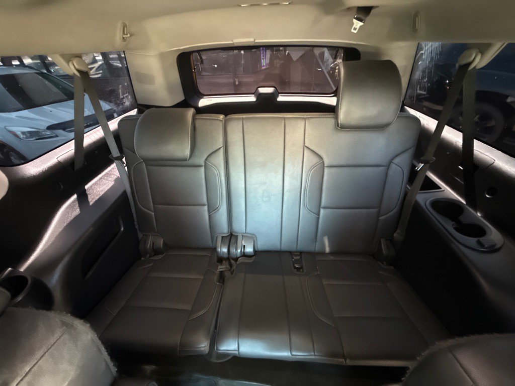 2018 Chevrolet Suburban Image 17