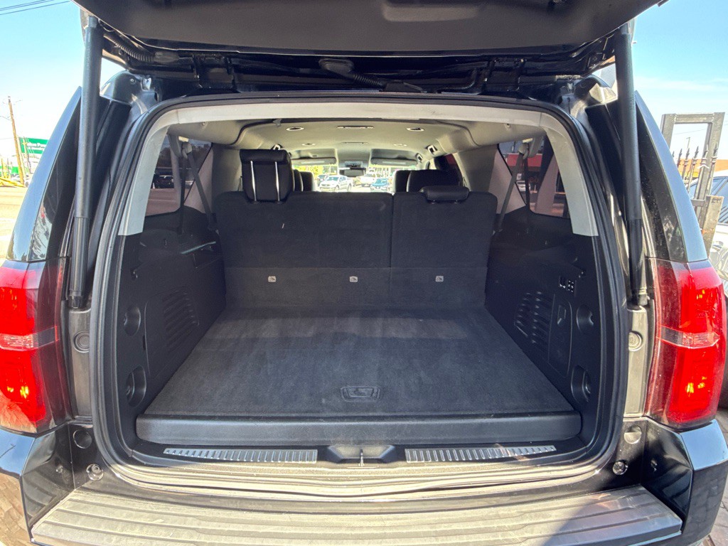 2018 Chevrolet Suburban Image 18