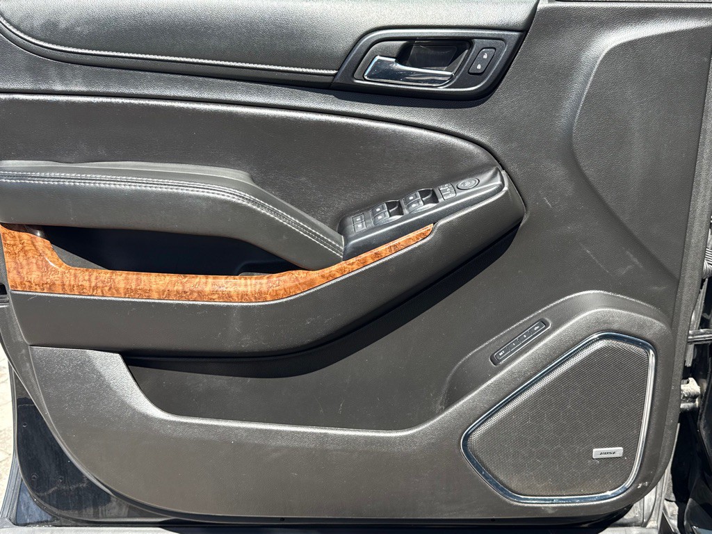 2018 Chevrolet Suburban Image 25