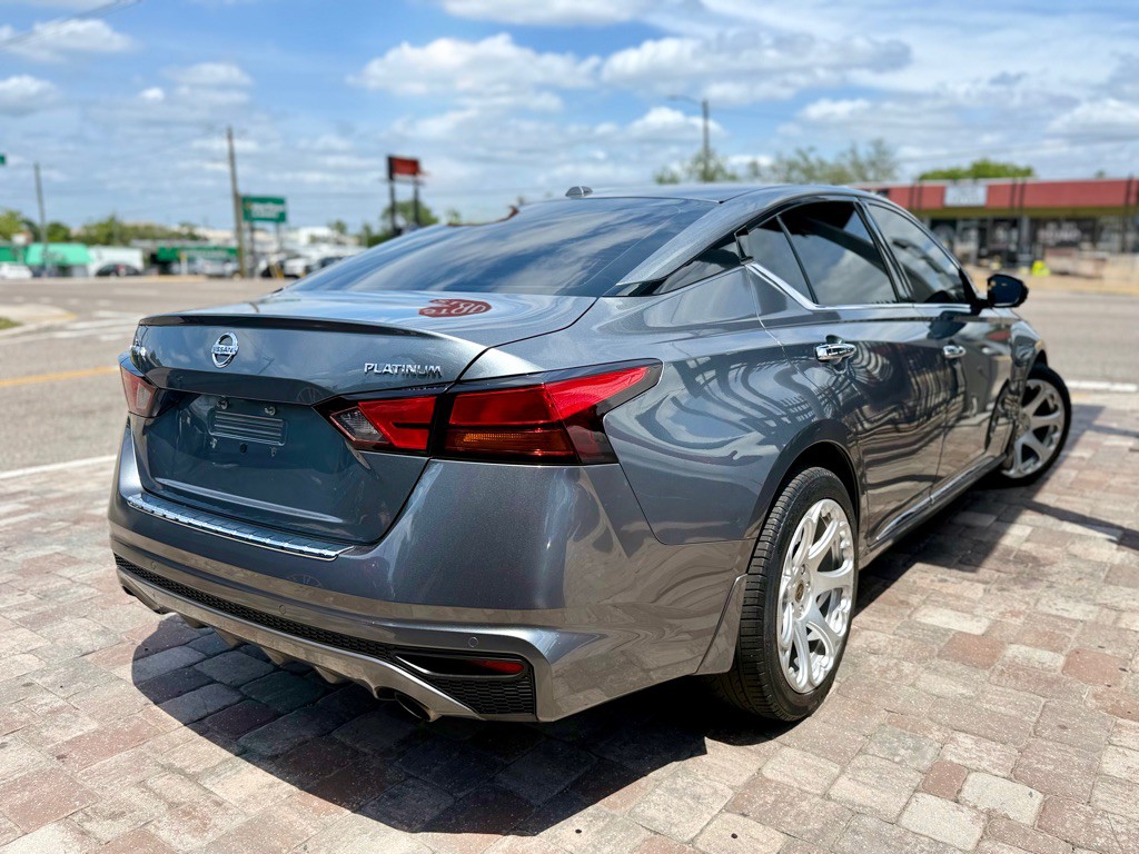 2019 Nissan Altima Image 2