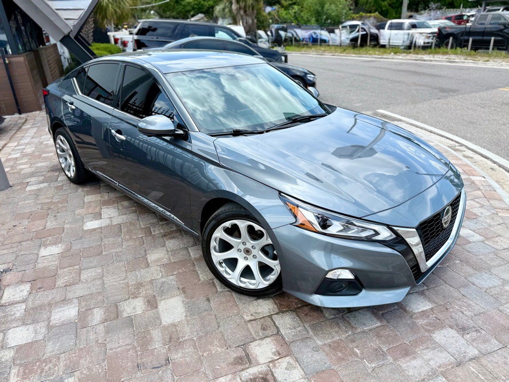 2019 Nissan Altima Image 11