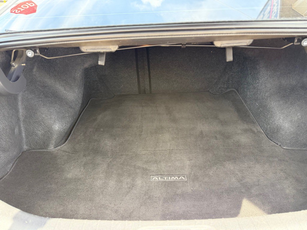 2019 Nissan Altima Image 19